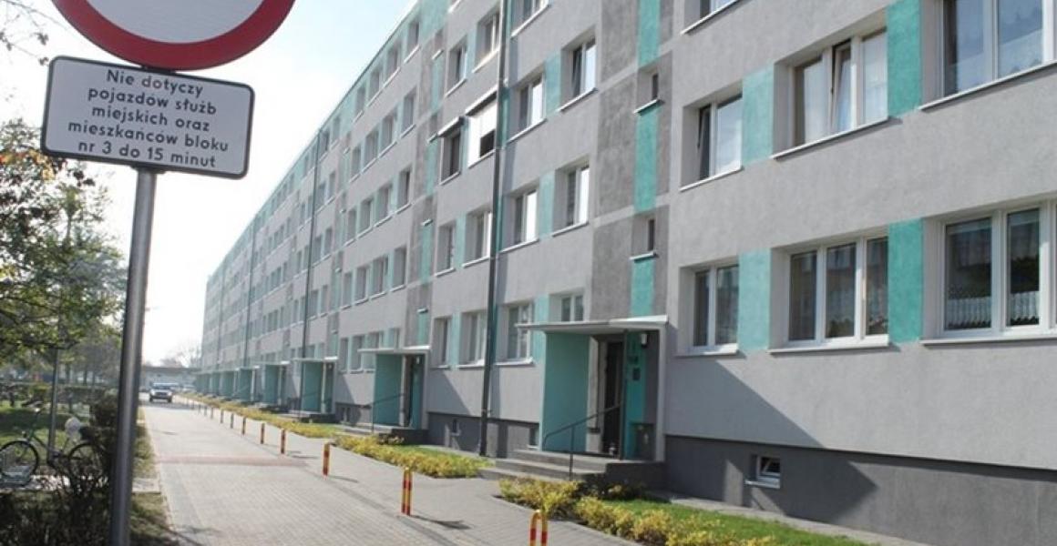 Droga przy "dziesięcioklatkowcu" wyremontowana